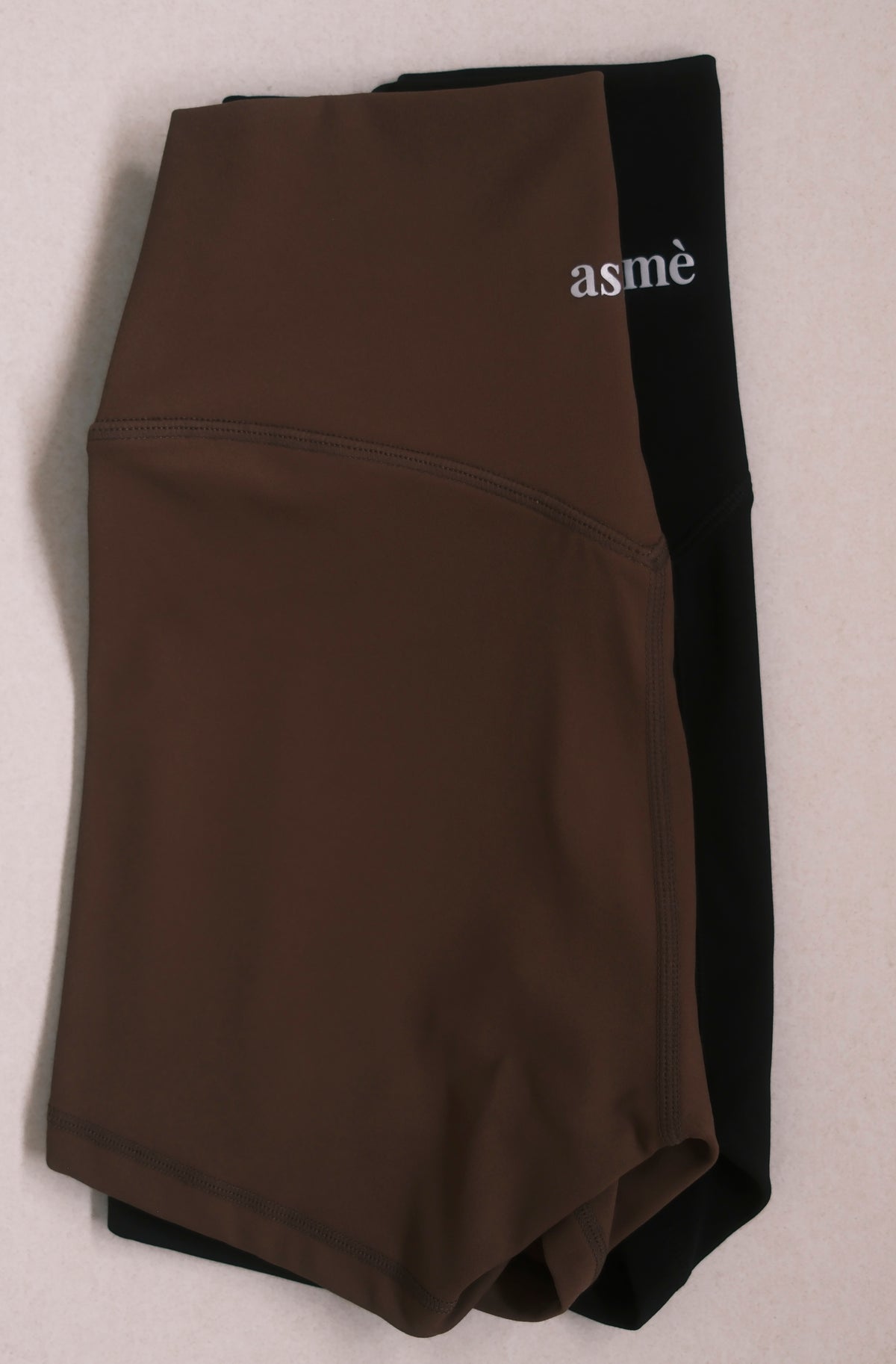 Ease Short
