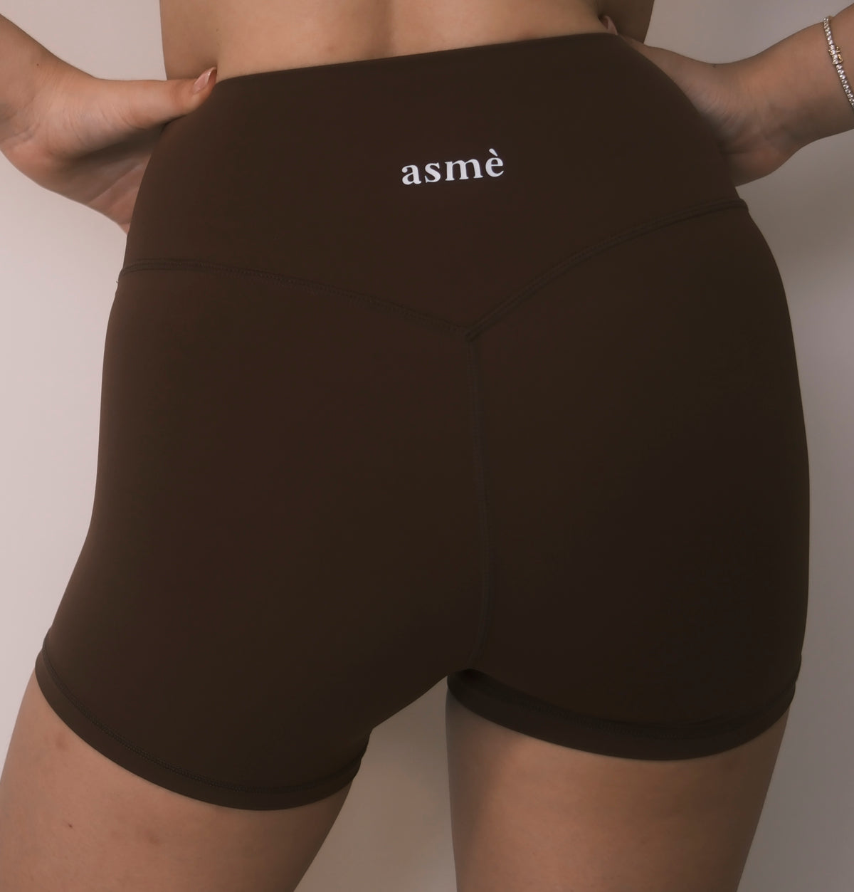 Ease Short