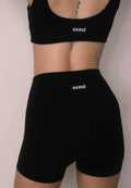 Ease Short